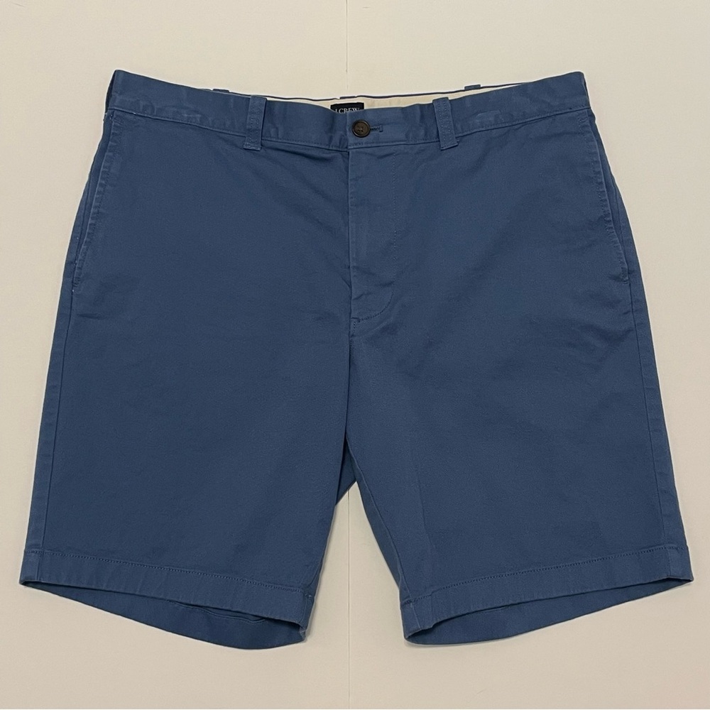 J. Crew Men's Classic Flat-Front Blue Chino Shorts Size 35